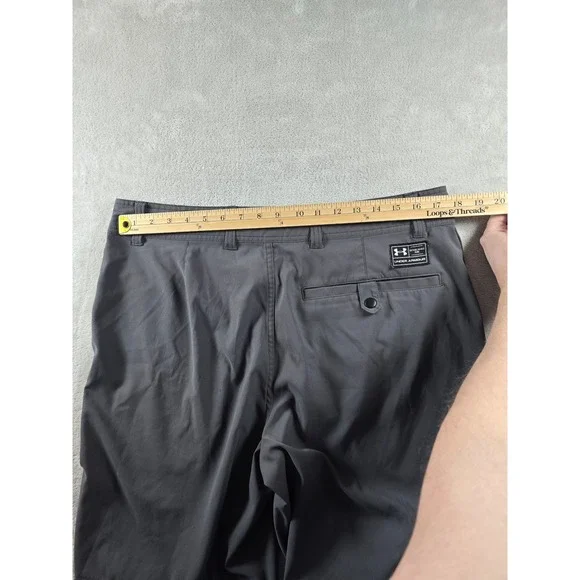 Under Armour HeatGear Shorts Mens 36 Gray Loose Fit Flat Front Athletic *Read - Picture 3 of 10